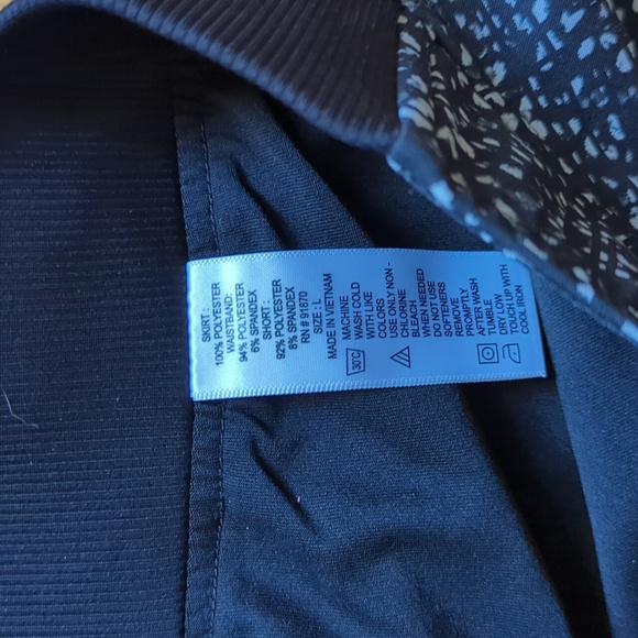 3 for $30: Comfortable Skirt - Size Large - Picture 5 of 5